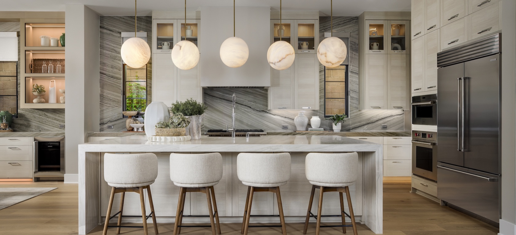 Kitchen Island Seating Ideas: 29 Designs for Your Luxury Home | Build ...